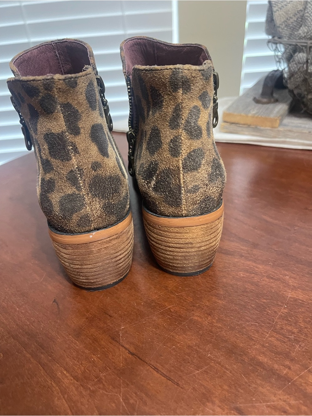 L&B Leopard Cheetah Suede Leather Ankle Boots Booties - Picture 9 of 10